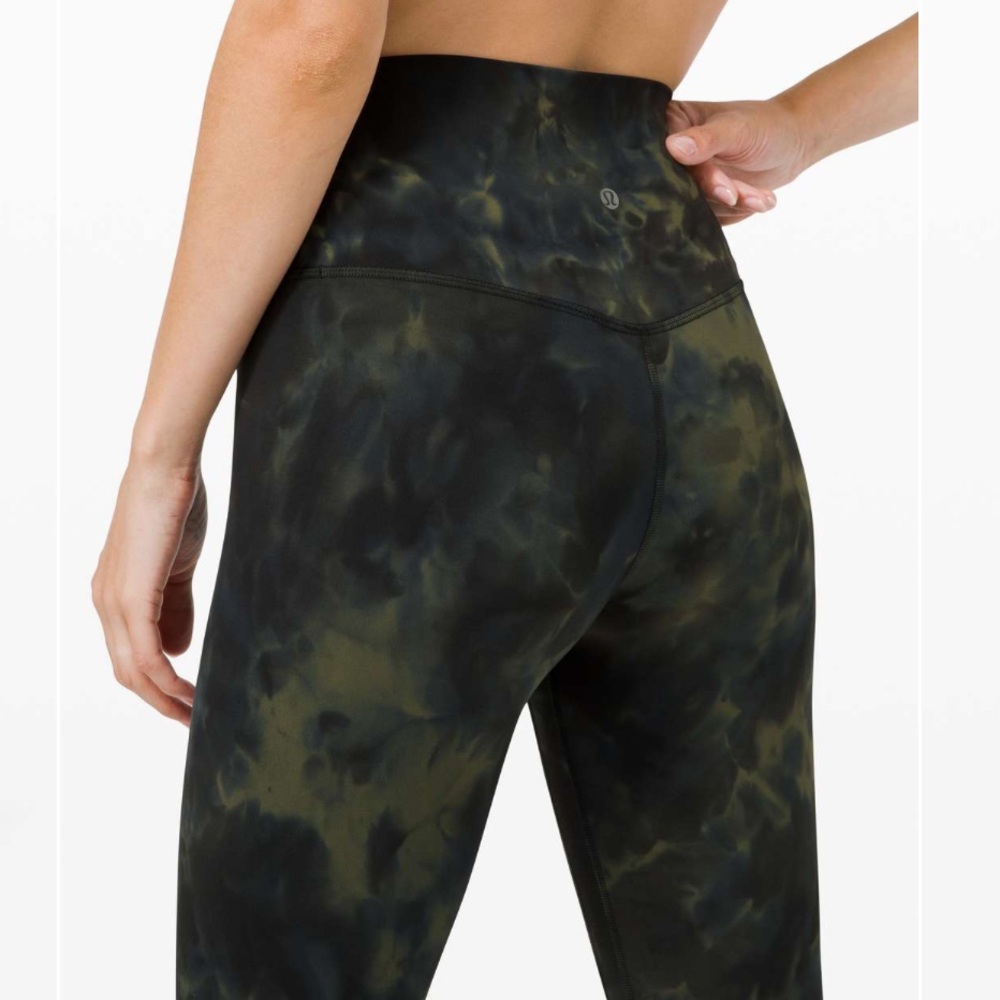 EUC Lululemon Align Crop 21" *Diamond Dye
Diamond Dye Graphite Grey Bronze Green